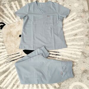 Figs Light Blue Scrub Nurse Set Size L/M Set